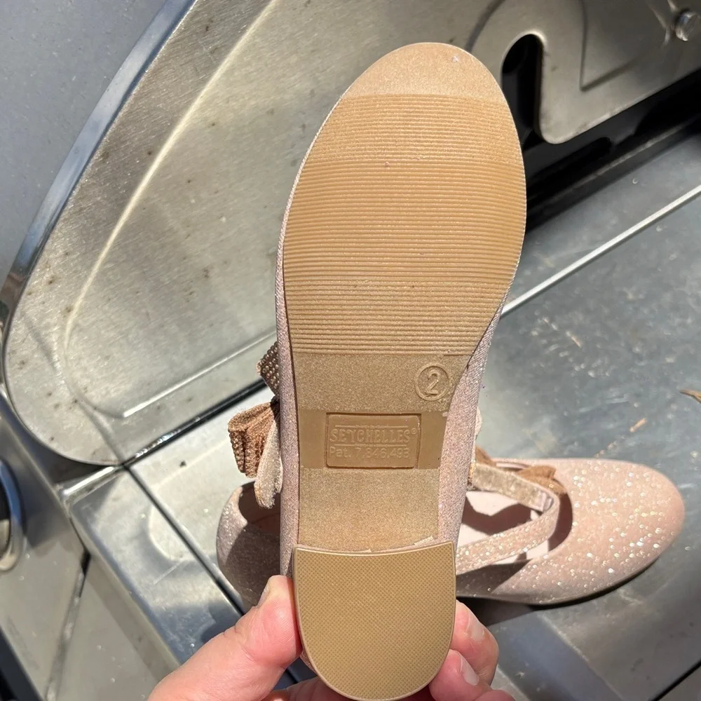 Seychelles Sparkly Tan Kids Dress Shoes Size 2